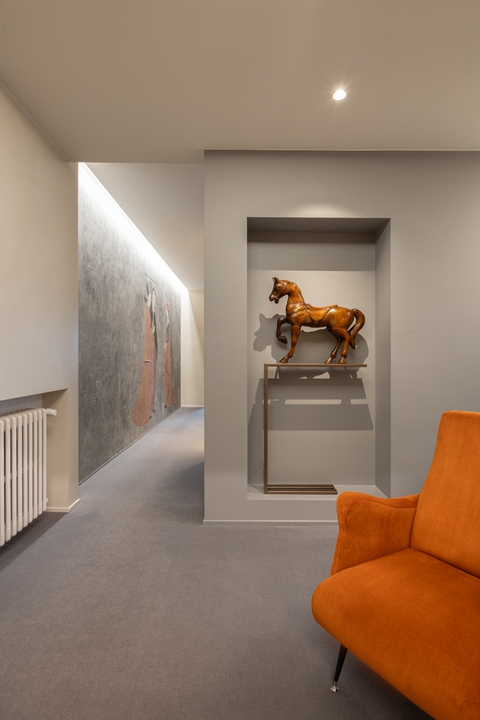 DETAILS OF AN OFFICE