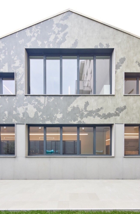 OUT SYSTEM WALLPAPER FOR THE FAçADE OF AIS- Associazione Italiana Sommelier